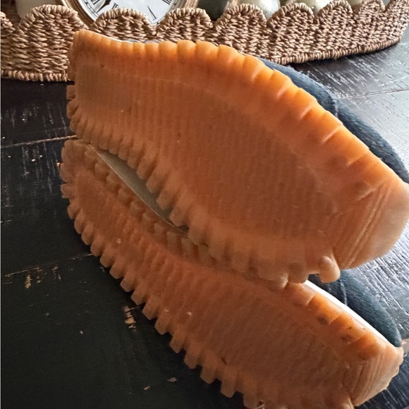 Steve Madden Navy Blue and Tan Women's Sneakers - Picture 5 of 6